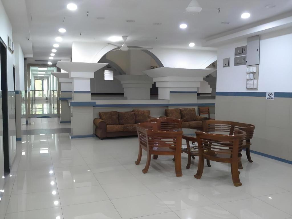 Burmahtel Hotel Джорджтаун Экстерьер фото